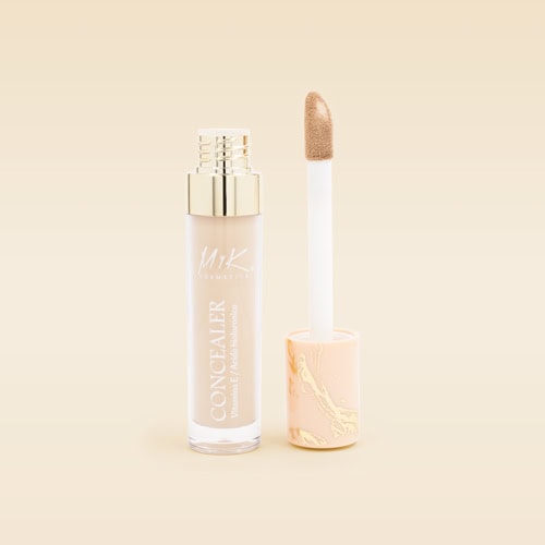 CORRECTOR CON VITAMIA E - AH / M&K COSMETICS